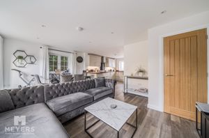 Photo 16- click for photo gallery